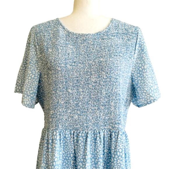 Zattcas Blue White Floral Short Sleeve Smocked Tiered Maxi Dress Size XXL NEW - Picture 4 of 11
